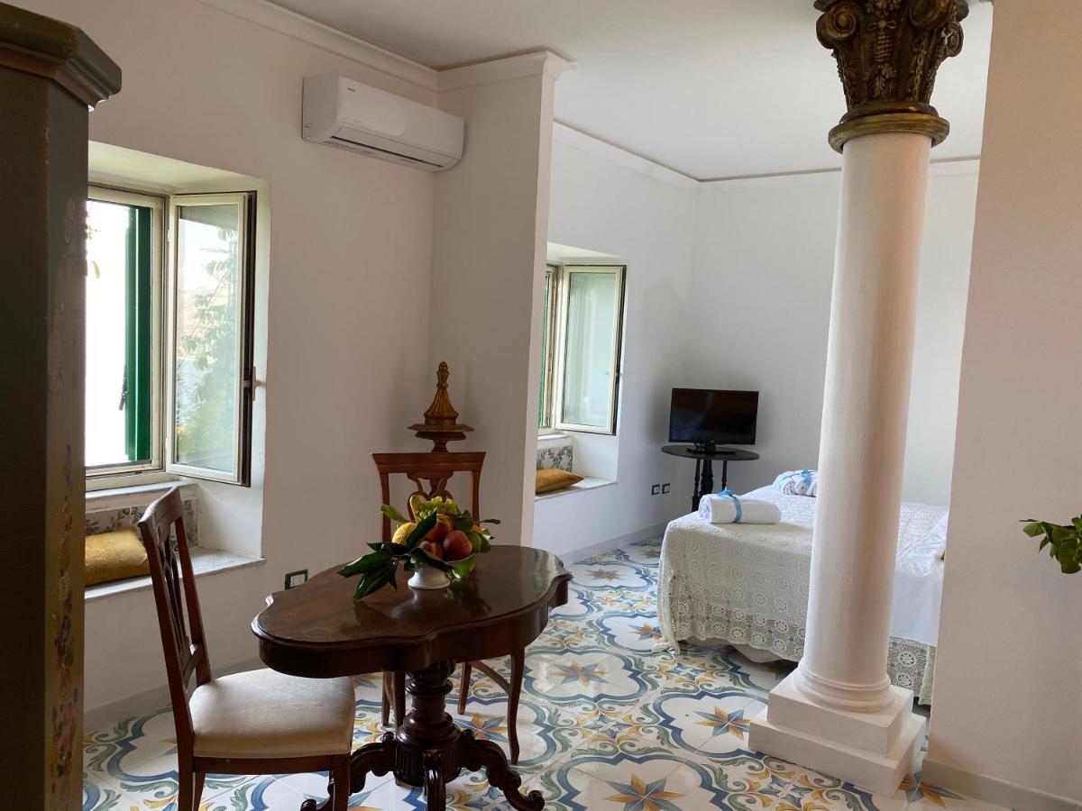 Villa Don Mimi Guarnaschelli La Dependace Taormina Buitenkant foto