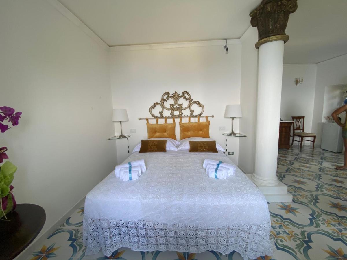Villa Don Mimi Guarnaschelli La Dependace Taormina Buitenkant foto
